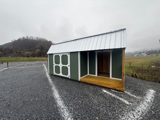 #16 Lofted Barn Side Porch – 10×20